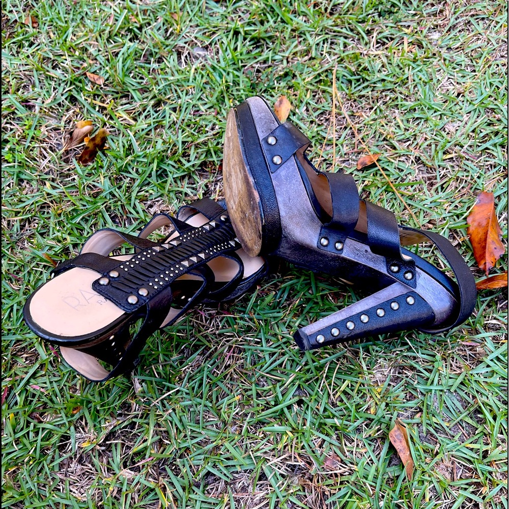 💛💛RACHEL ROY PLATFORM HEELS*** Size 9 🖤